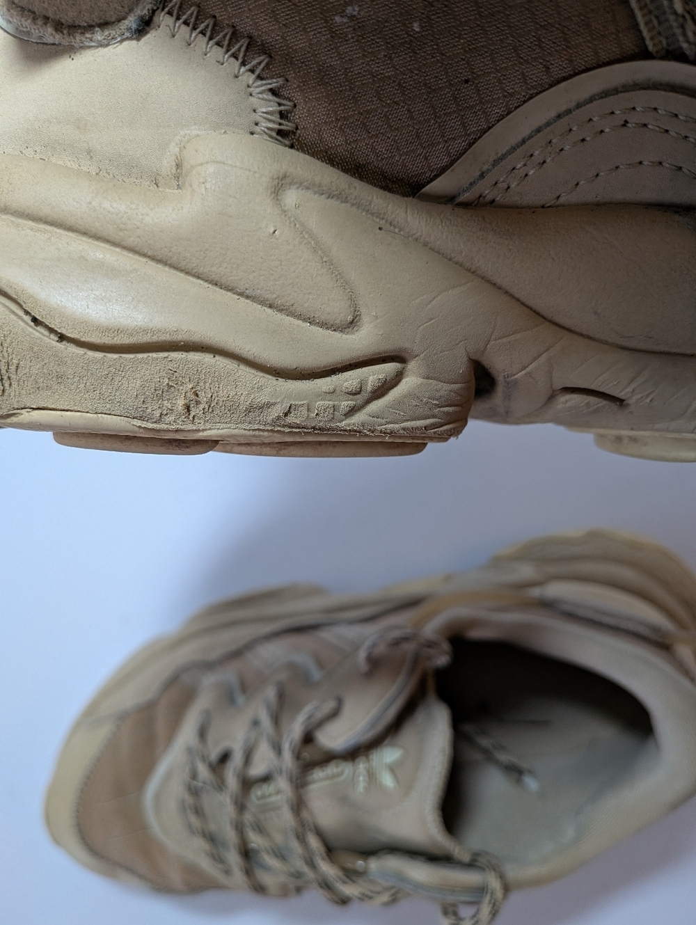Adidas Ozweego Sneakers Women’s Size 5 Beige Khaki Chunky Retro Running Shoes - Picture 6 of 8